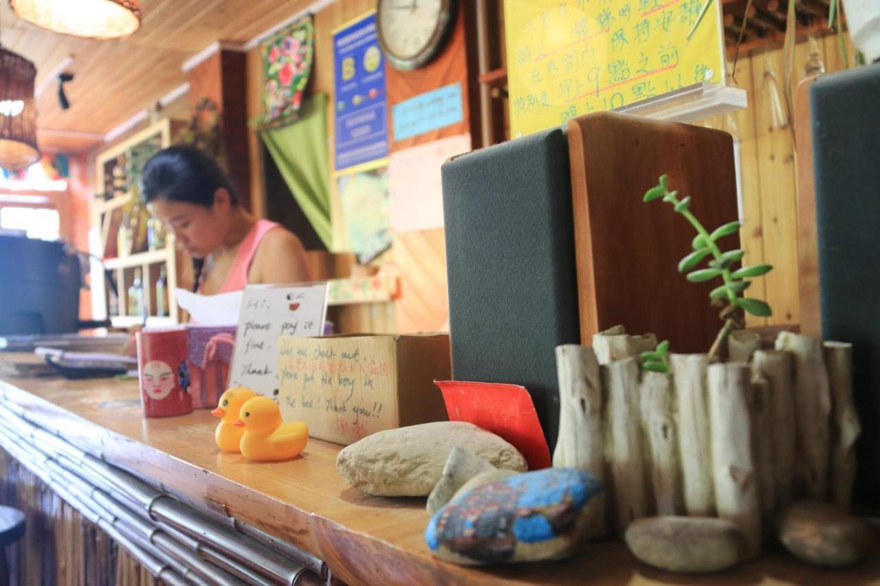 Dragon'S Den Hostel หลงเซิง ภายนอก รูปภาพ