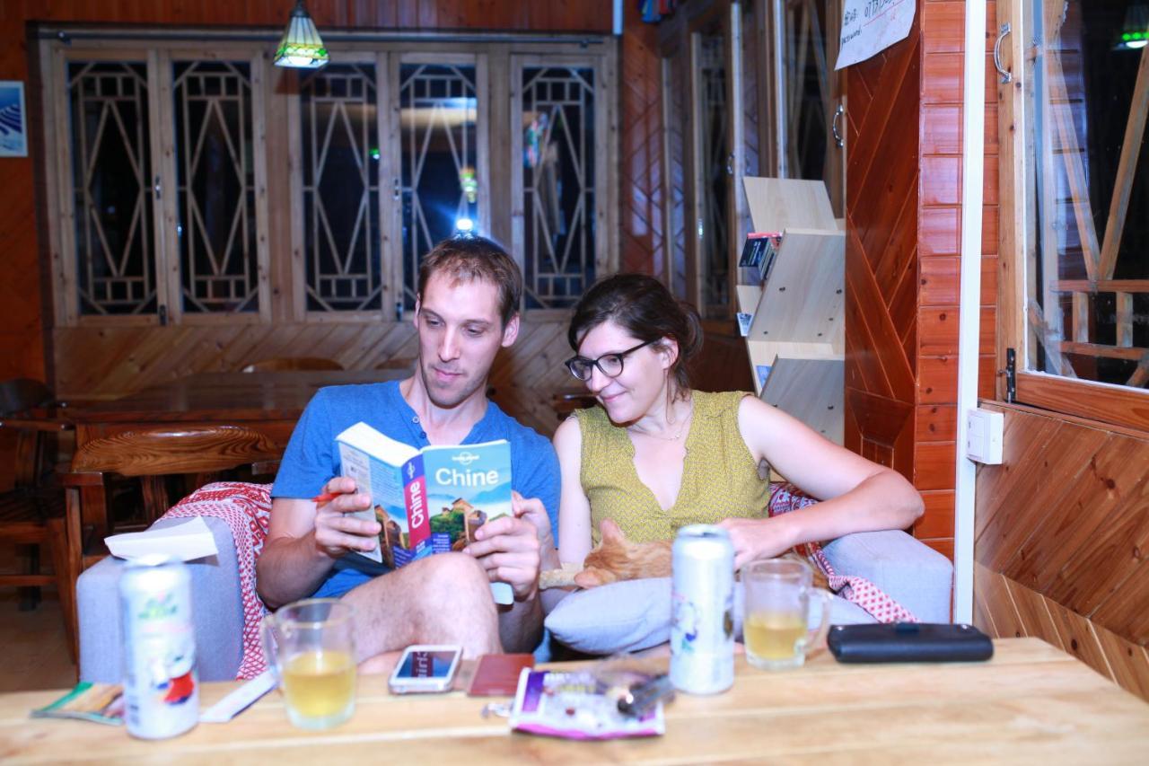 Dragon'S Den Hostel หลงเซิง ภายนอก รูปภาพ