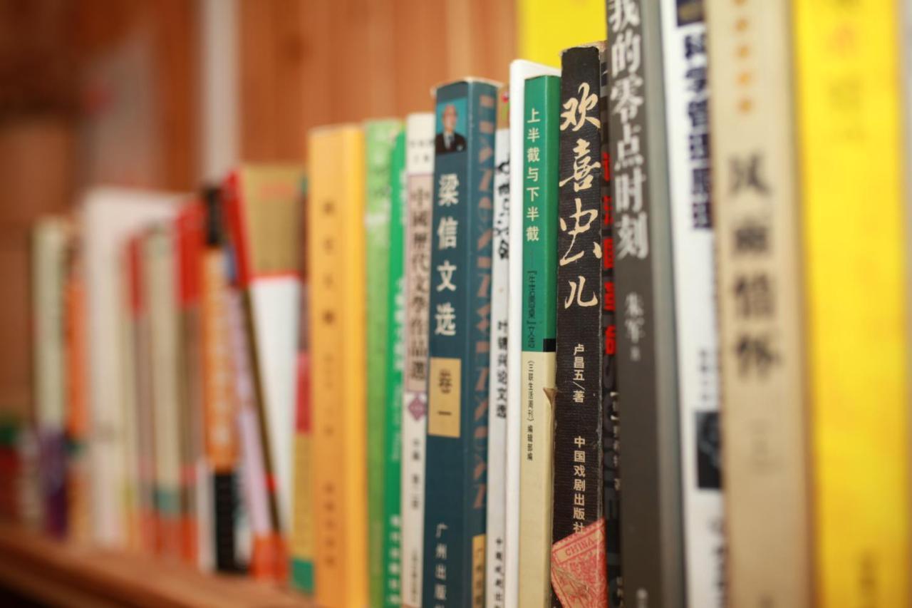 Dragon'S Den Hostel หลงเซิง ภายนอก รูปภาพ