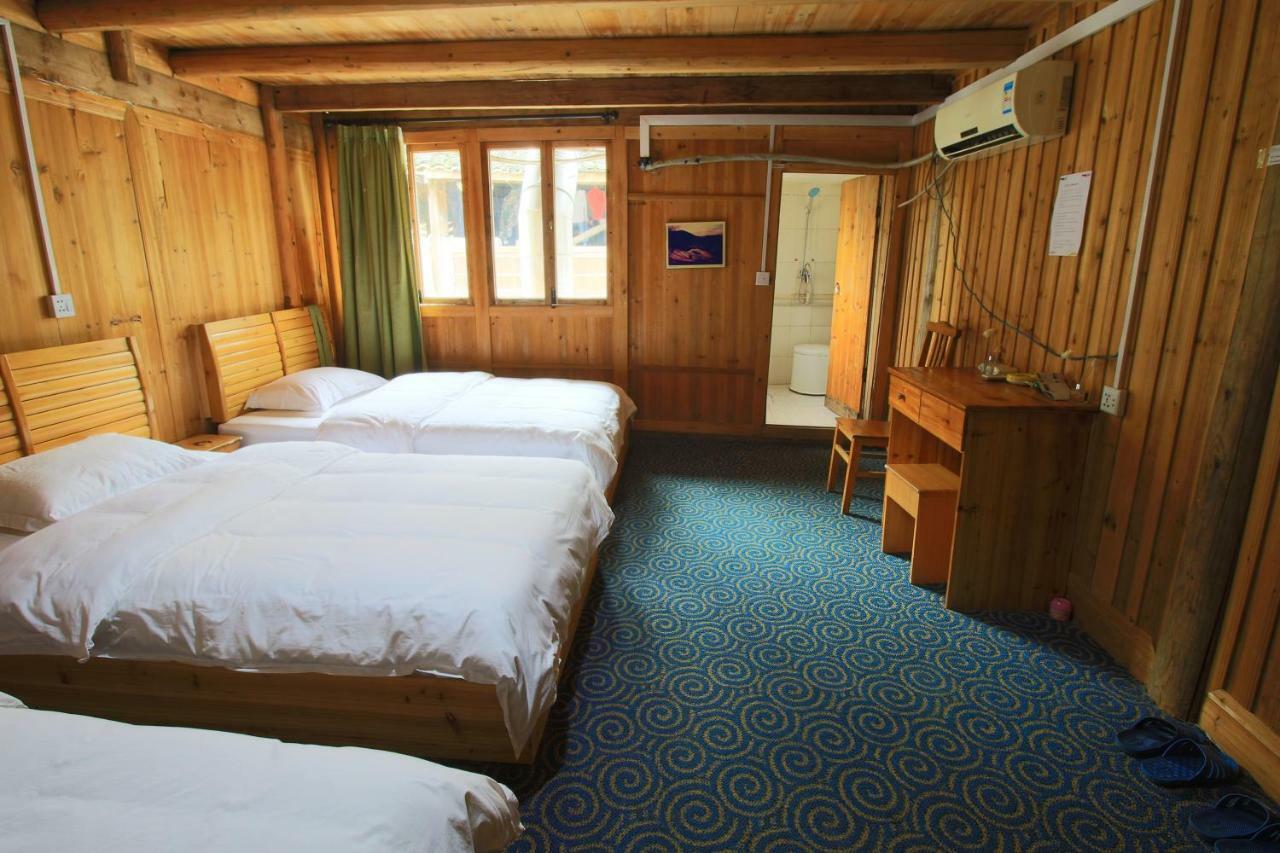 Dragon'S Den Hostel หลงเซิง ภายนอก รูปภาพ